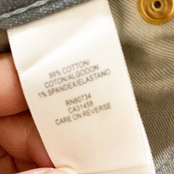 BCBG MazAzaria Flare Jeans Light Blue Denim Size 27 EUC - Picture 12 of 12